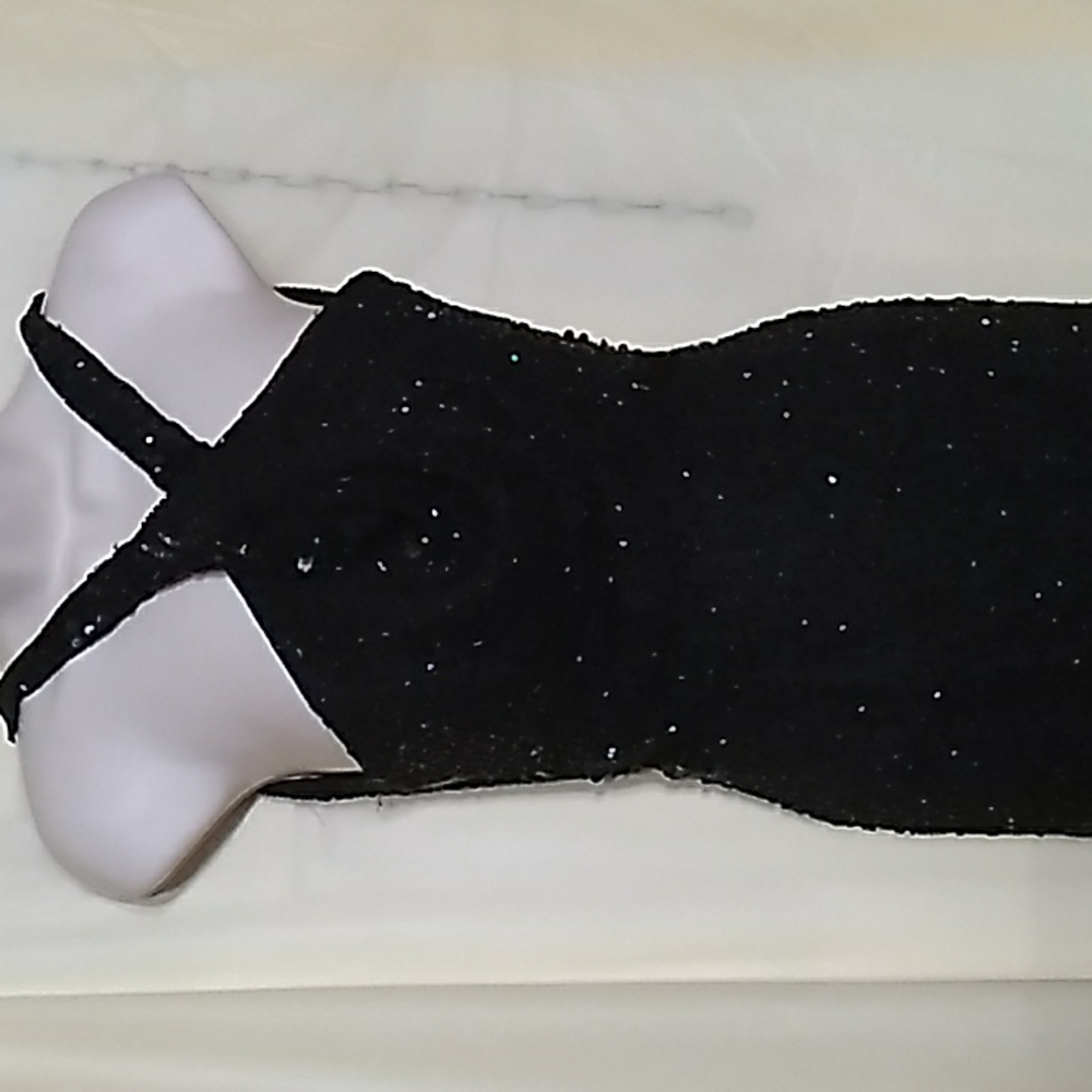 EVENING DRESS DAZZLING BEADING AND SEQUIN BACKLESS KEYHOLE OPENING IN FRONT